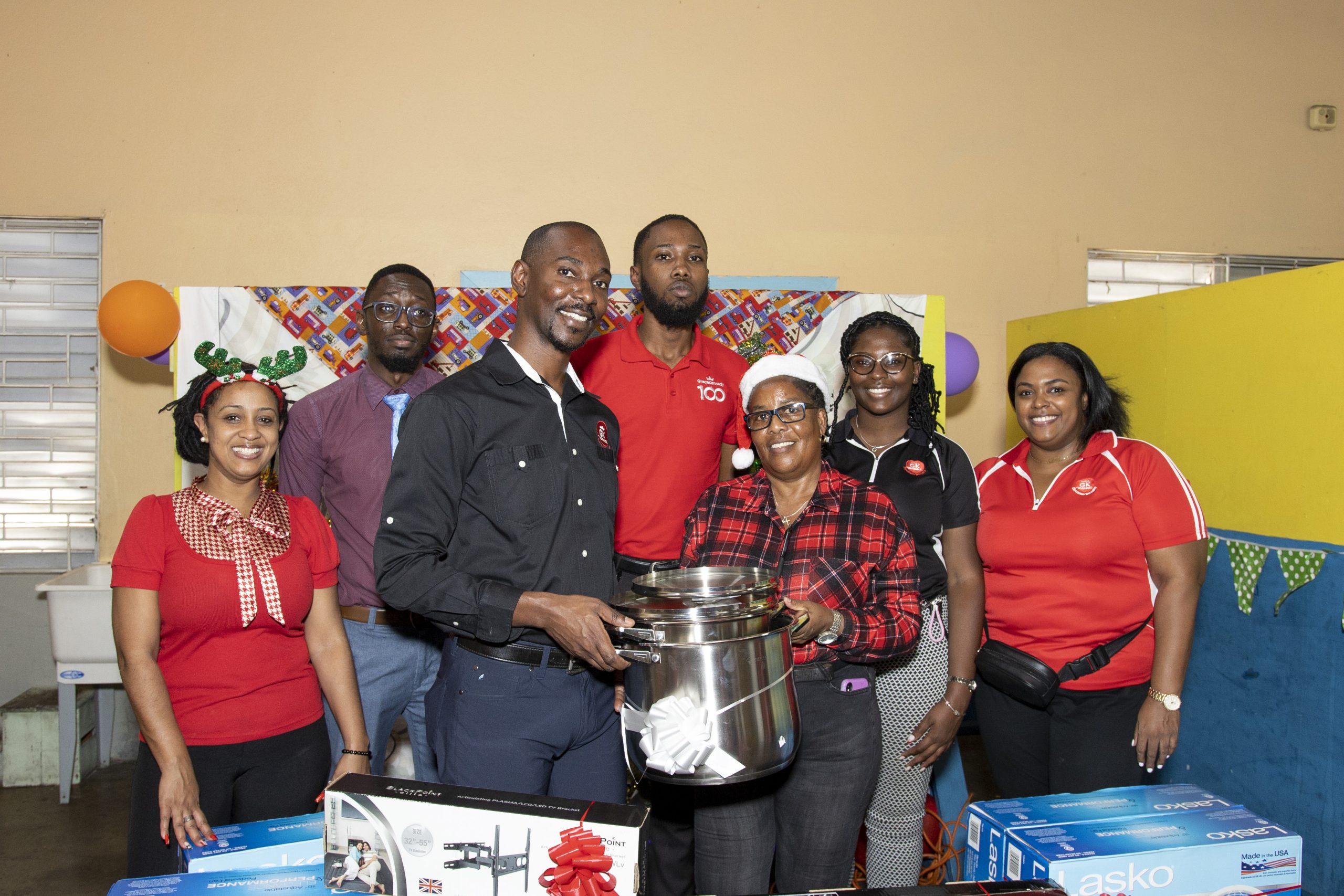 GKGI’s Christmas Treat at St. Stephen’s United Basic School
